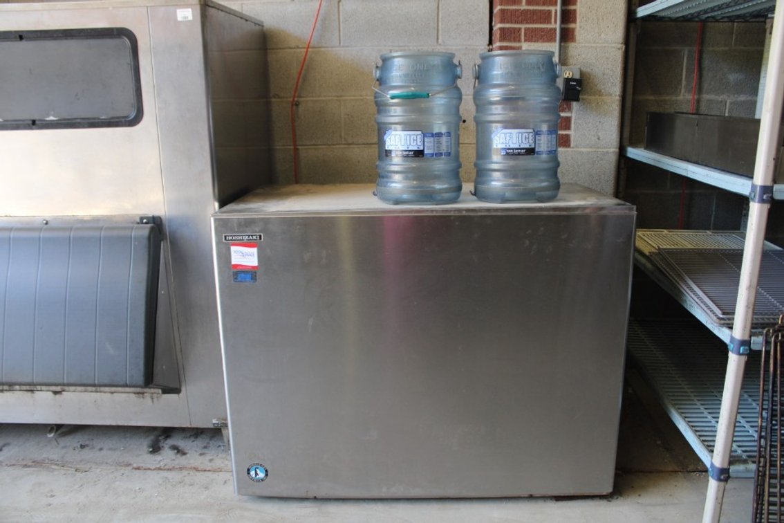 Hoshizaki Ice Maker Model KM-2100SRH3, Base Measures 60 x 41 x 62, Top Measures 48 x 28 x 37