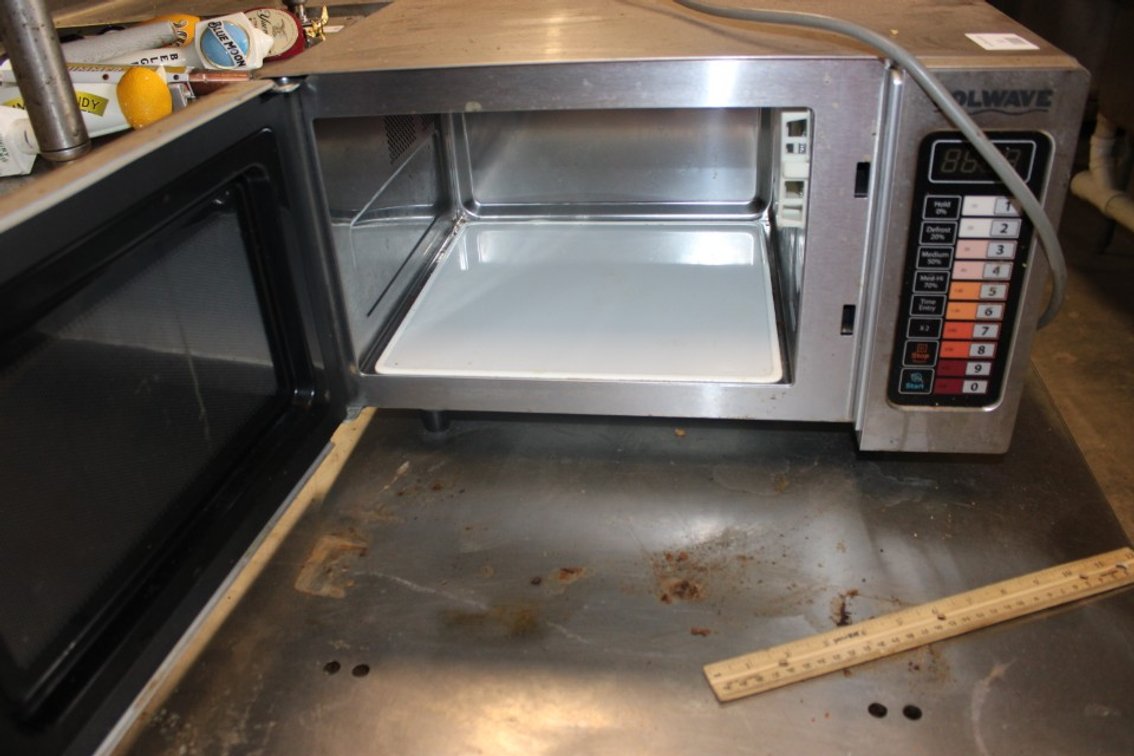 Solowave Commercial 1500 Watt Microwave, 20 x 17 x 12
