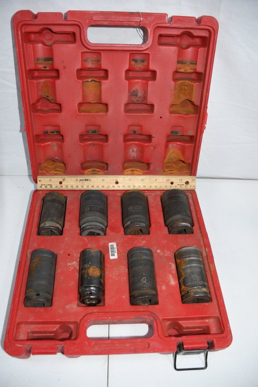 Sunex 3/4 SAE Impact Sockets Missing One and Replaced with Husky 1.0625 Inch 1/2 Drive