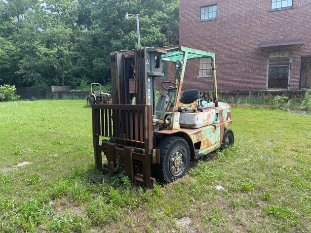 Image for Two Vintage Harleys, 8000 lb. Forklift, John Deere 750 Tractor, Industrial Machinist, Mechanic Tools, And More