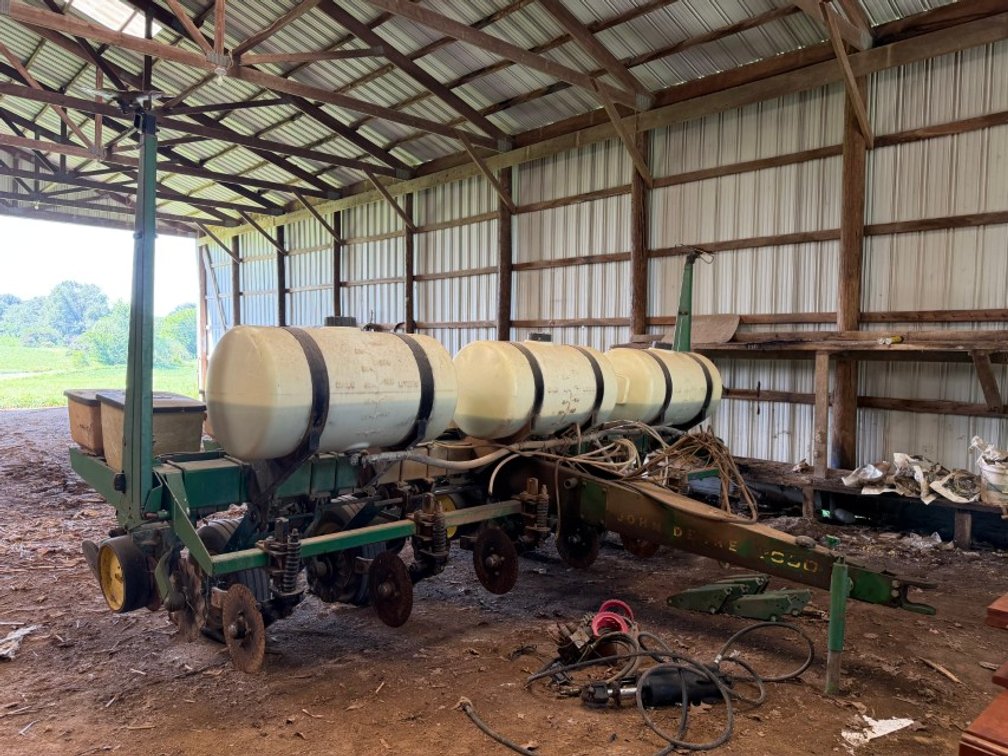 1975 John Deere 7000 Conservation Maxi Merge Planter