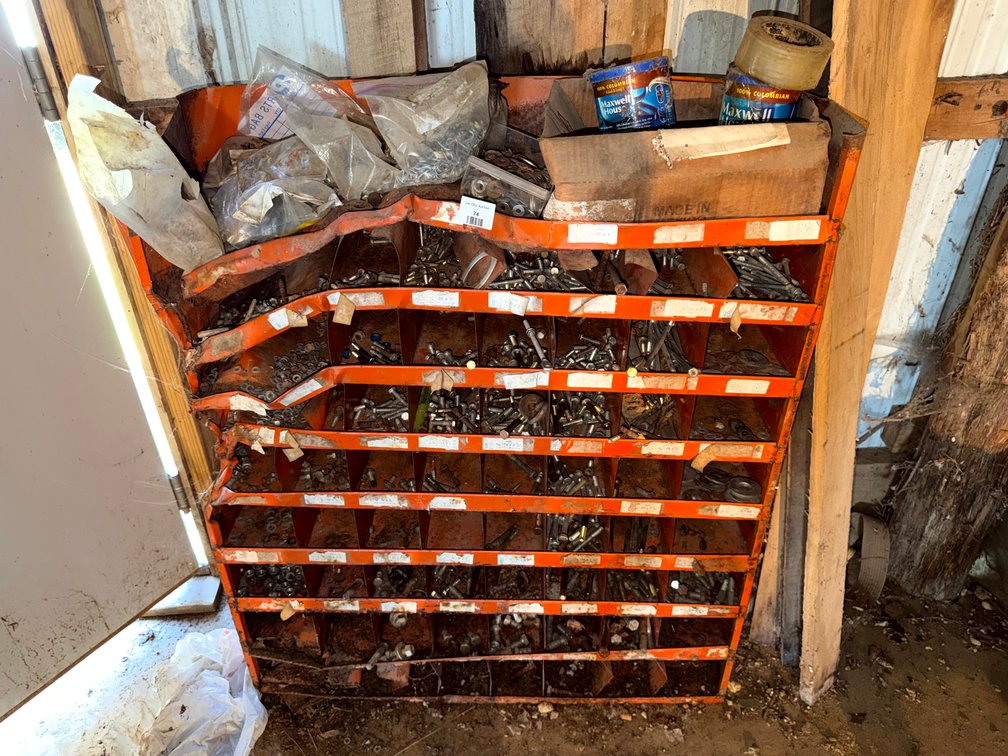 Hardware Organizer with Hardware