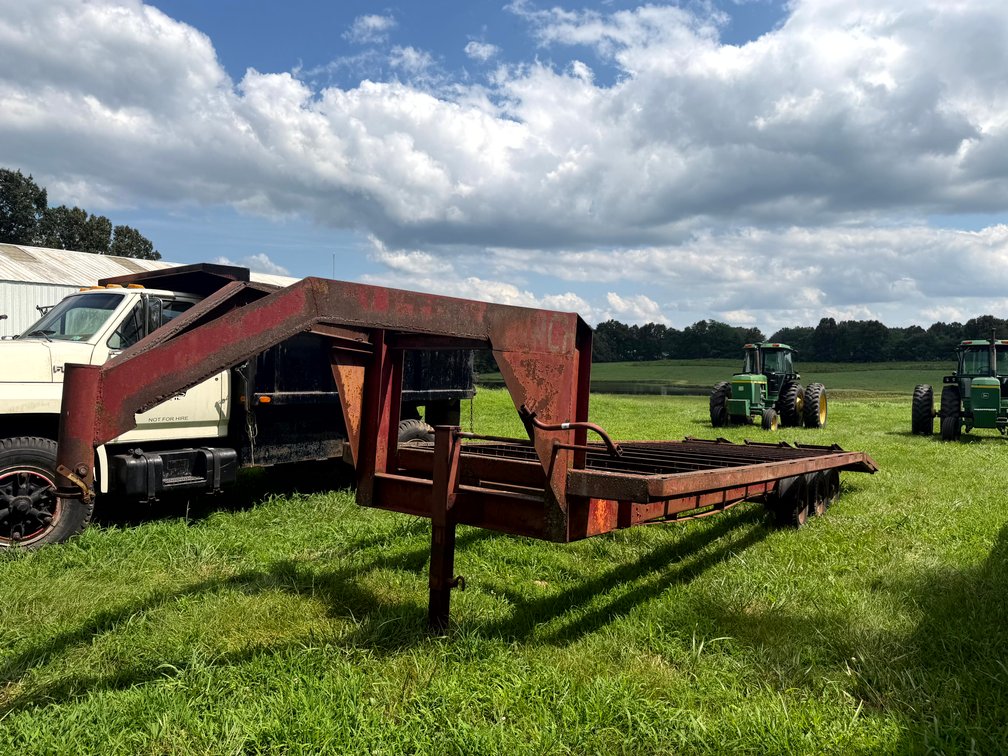 The Welding Class of Vienna High School Made this 1985 Homemade Gooseneck Trailer
