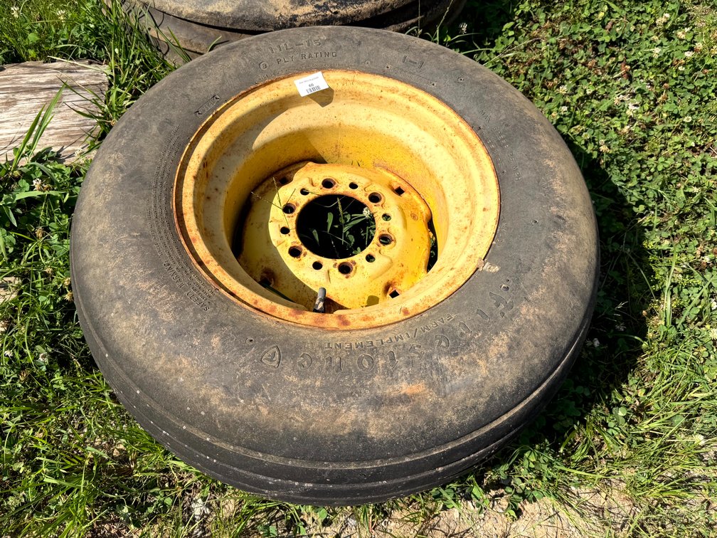 11L-15 Tire
