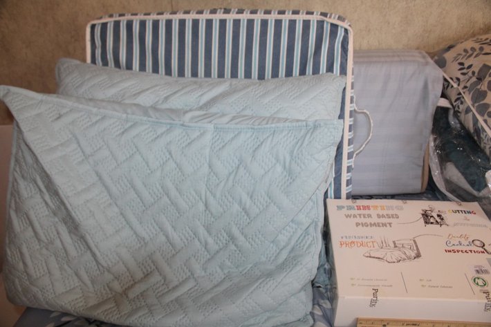 Image for Day Bed with Bedding