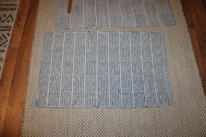 Image for 3 Area Rugs, One 4'x6' And Two 2'x3'