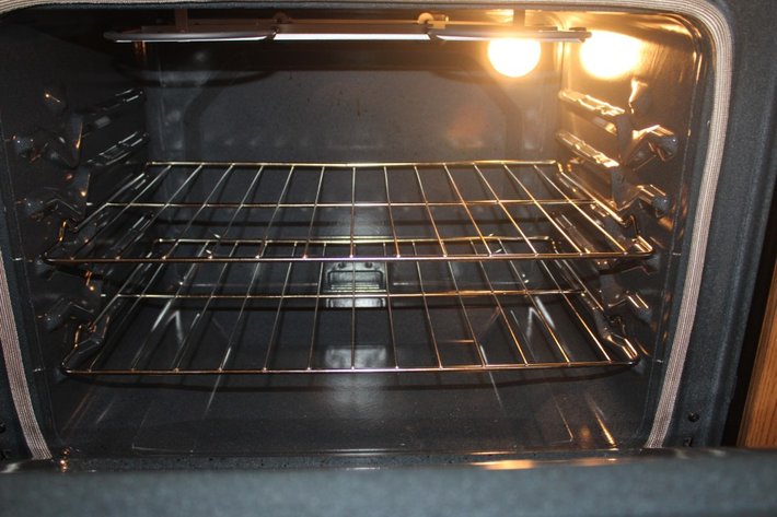 Image for Maytag Electric Glass Top Stove Measures 30 x 29 x 47