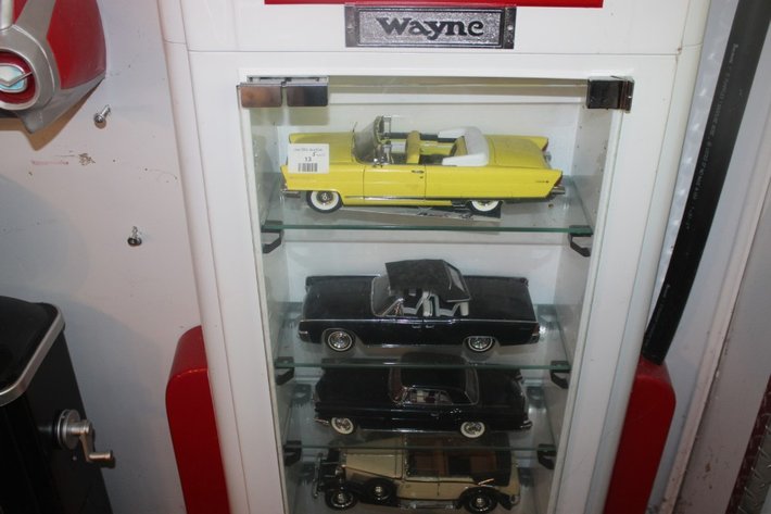 Image for Wayne Model Texaco Gas Pump Display Shelf, Measures 29 x 8 x 70, Die Cast Sold In Next Lot