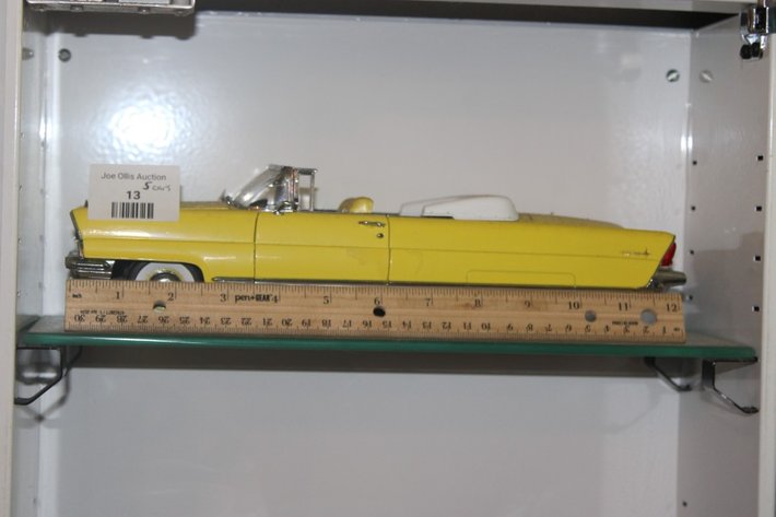 Image for 5 1:18 Scale Model Cars Including Sunstar 1956 Lincoln Premiere, Signature Brand 1961 Lincoln Continental, Signature 1956 Continental Mark II, Anson 1932 Maybach, and Signature 1943 Cadillac