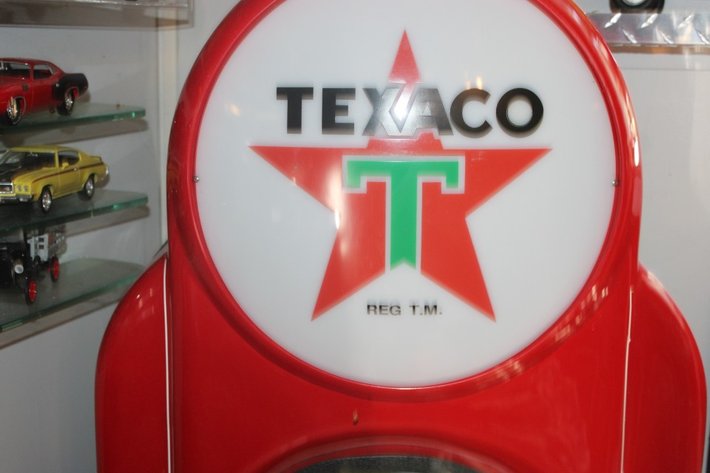 Image for Texaco Advertising Display Cabinet with Light. Measures 22 x 12 x 55. Die Cast sold In Next Lot