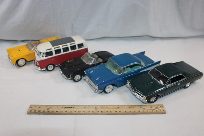 Image for Five 1:24 Scale Diecast Cars: 1957 Chevy Bel Air, Classic Metalworks Pontiac GTO, 1967 Chevy Corvette, Maisto Volkswagen Van, and Ford Thunderbird