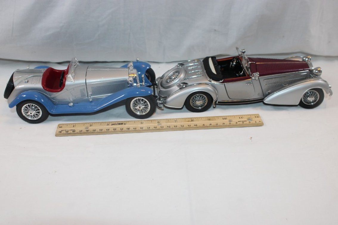 Two 1:24 Scale Gearbox Cars, 1935 Porsche, 1932 Alfa Romeo 2300 Spider