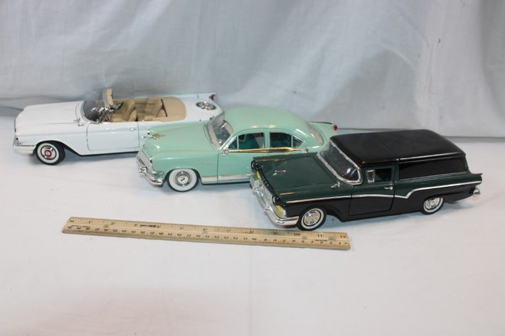 Image for Three 1:18 Scale Cars, Signature 1960 Chrysler 300 F, 1957 Ford Ranchero Courier Sedan Delivery