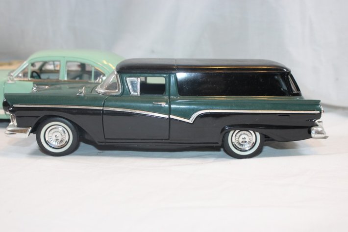 Image for Three 1:18 Scale Cars, Signature 1960 Chrysler 300 F, 1957 Ford Ranchero Courier Sedan Delivery