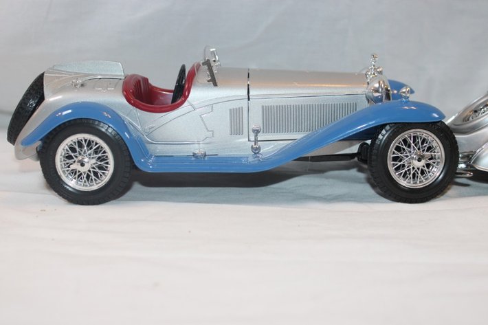 Image for Two 1:24 Scale Gearbox Cars, 1935 Porsche, 1932 Alfa Romeo 2300 Spider
