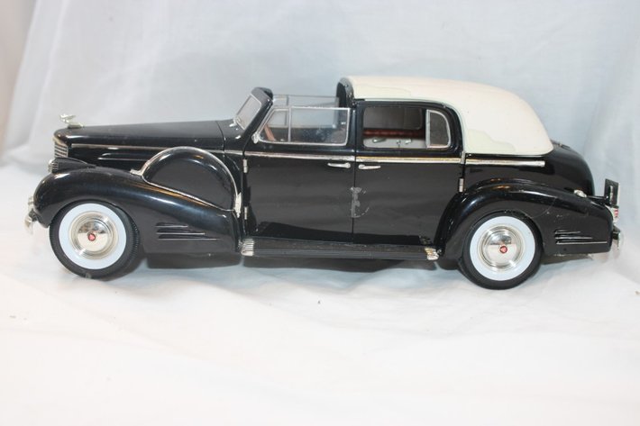 Image for 4 1:18 Scale Cars, Signature 1958 Cadillac, 1949 Cadillac, 1961 Checker Cab, 1938 Cadillac
