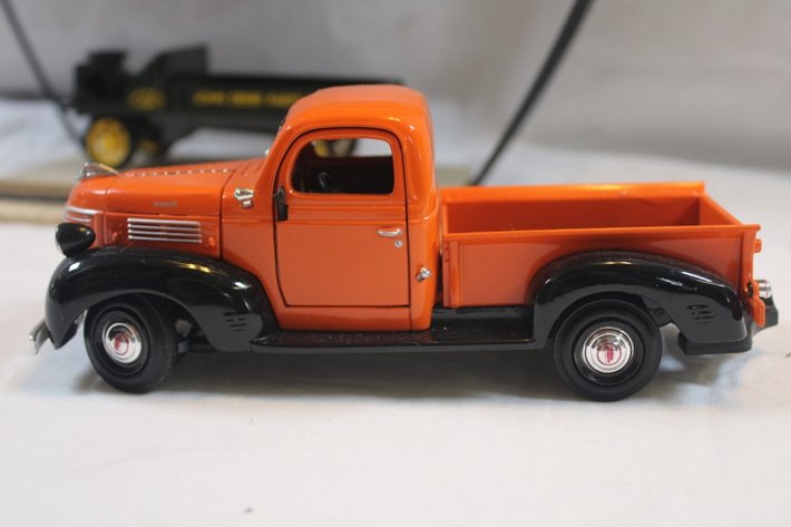 Image for Display Shelf with Five 1:24 Scale Diecast Cars: 1970 Dodge Challenger Motor Max, 1941 Plymouth Truck, 1954 Chevy Bel Air, Liberty Billy Ray Cyrus Limited Edition One of 5000 Ford Model A Delivery Truck Bank