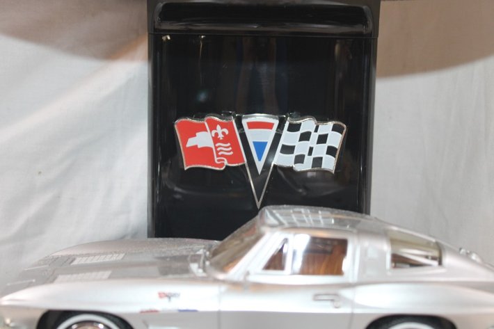 Image for Corvette Stingray Lamp with Sound. Shade Has Some Damage