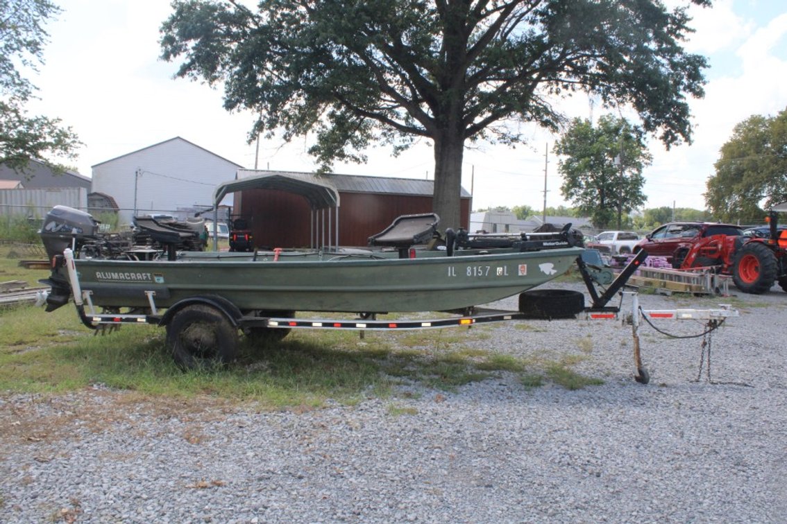 15 Foot Alumacraft Flat Bottom John Boat. with a Nissan 4-Stroke Outboard Motor