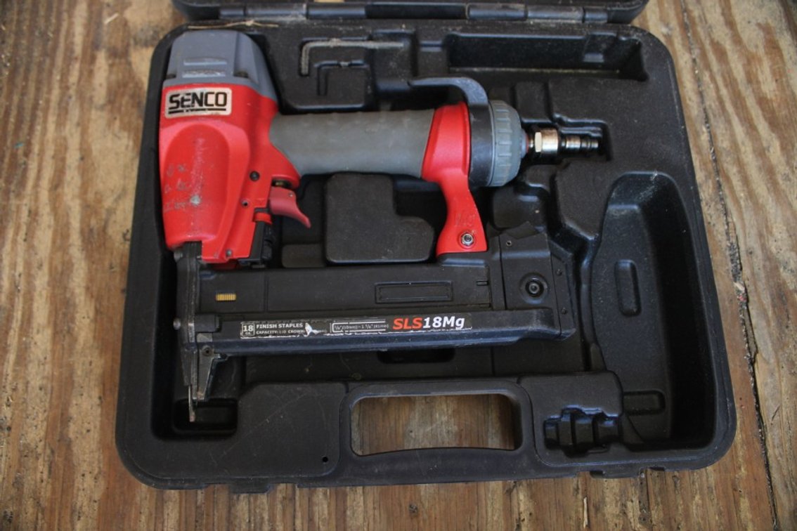 Senco 18 Gauge Finish Stapler