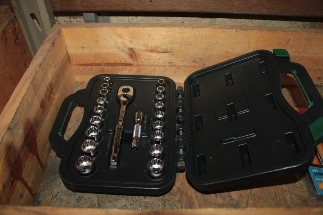 Masterforce Metric 3/8 Socket Set