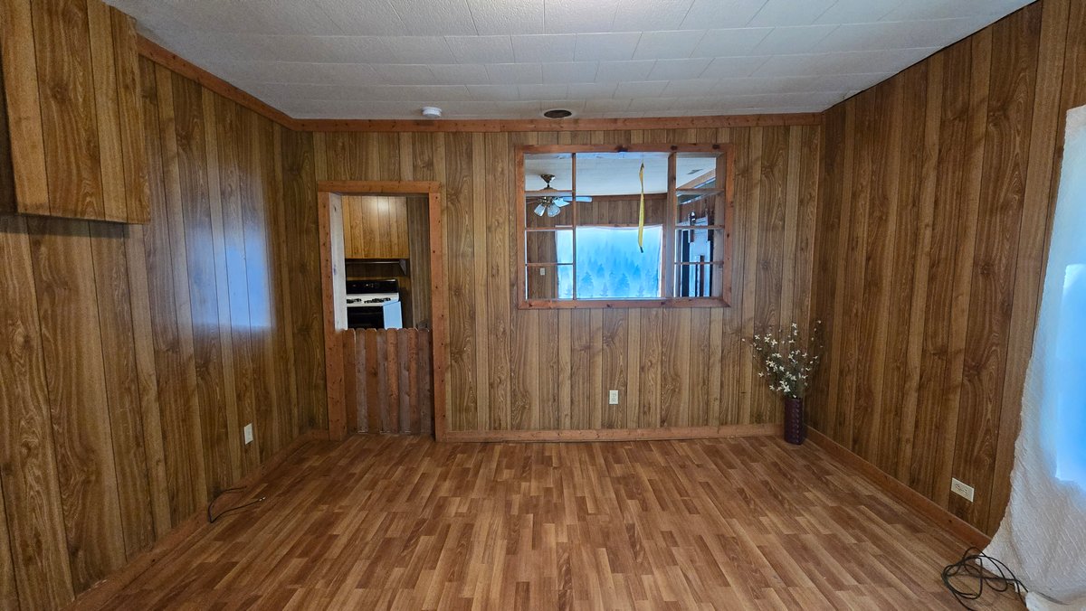 Image for Ready for Your Magic Touch: Herrin Home at Online Auction