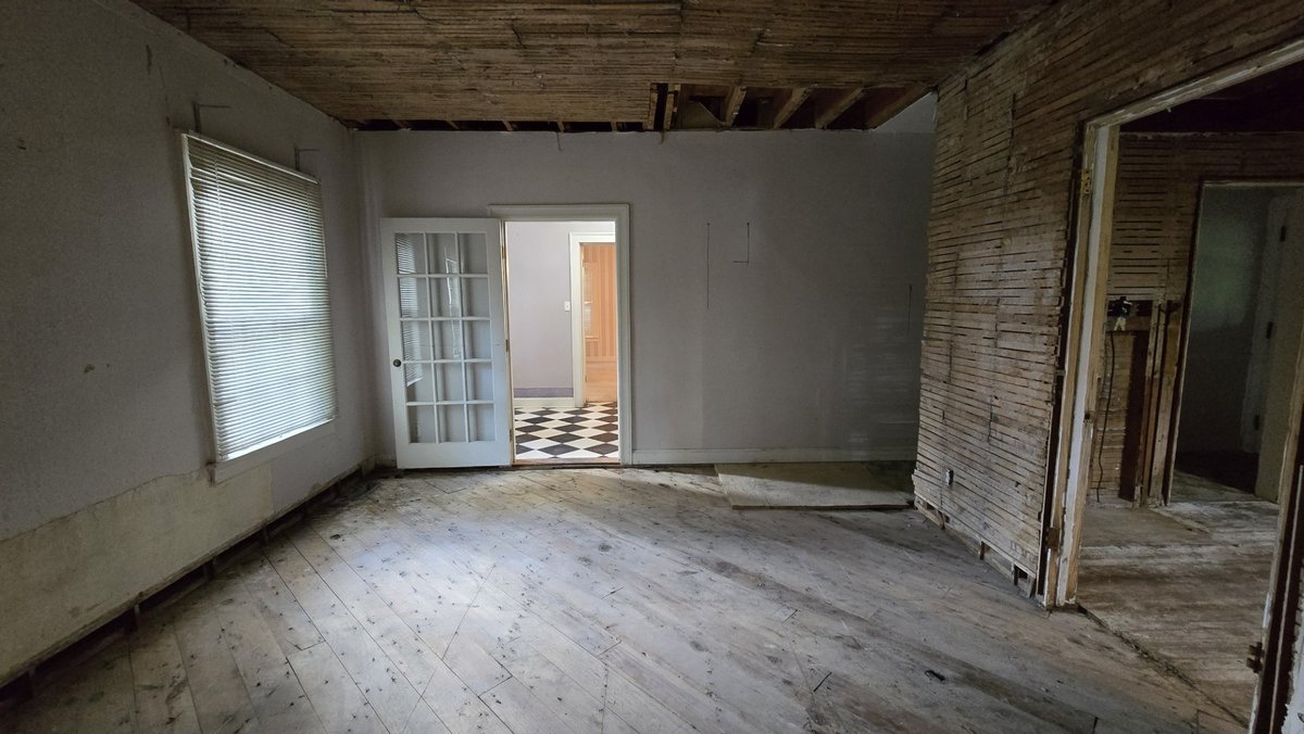 Image for Historic 2-Story Sears Home -- Online Real Estate Auction