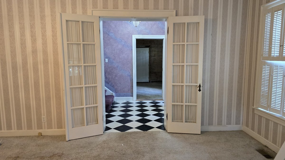 Image for Historic 2-Story Sears Home -- Online Real Estate Auction