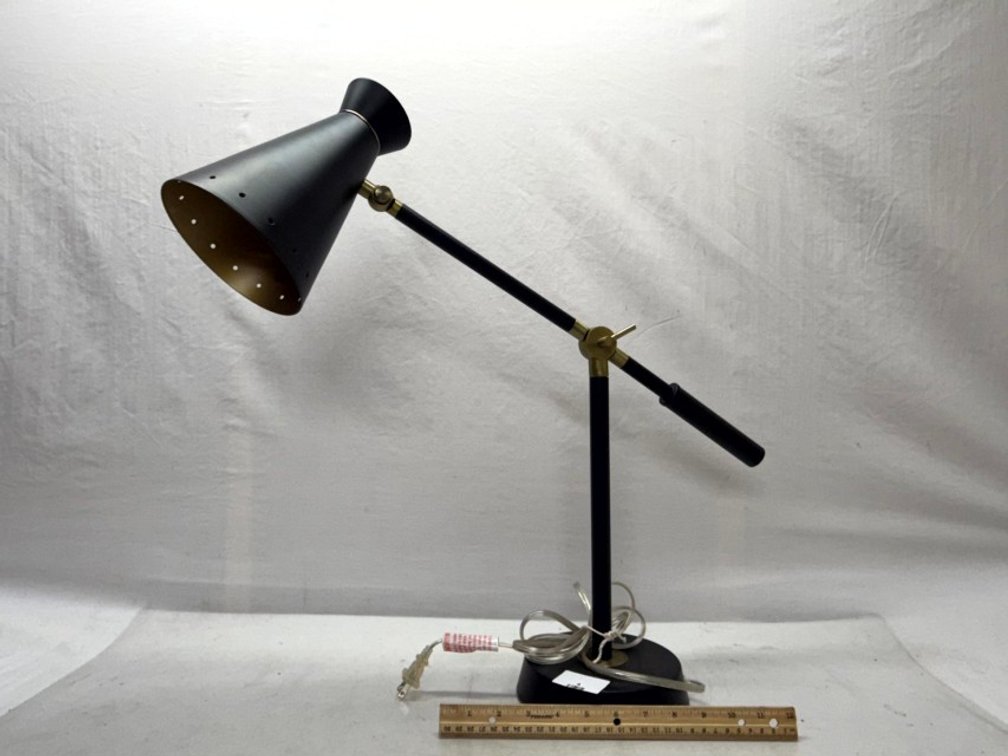 Image for Mid-Century, Art Glass & Vintage Collectibles Auction