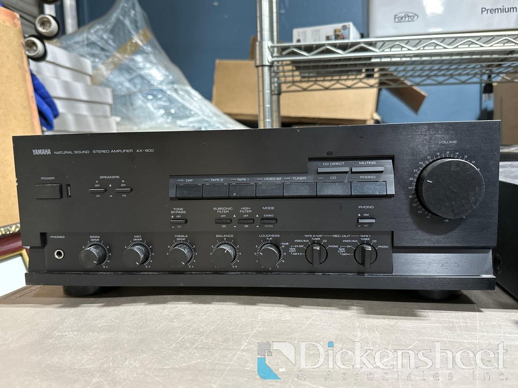 YAMAHA STEREO AX-900 AMPLIFIER