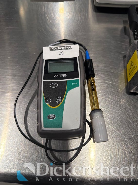 OAKTON PH6 HANDHELD PH METER