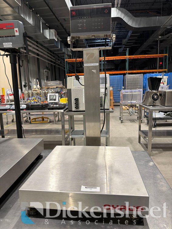 OHAUS DEFENDER 6000 PLATFORM SCALE