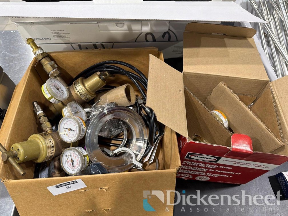 ASSORTED REGULATOR LOT