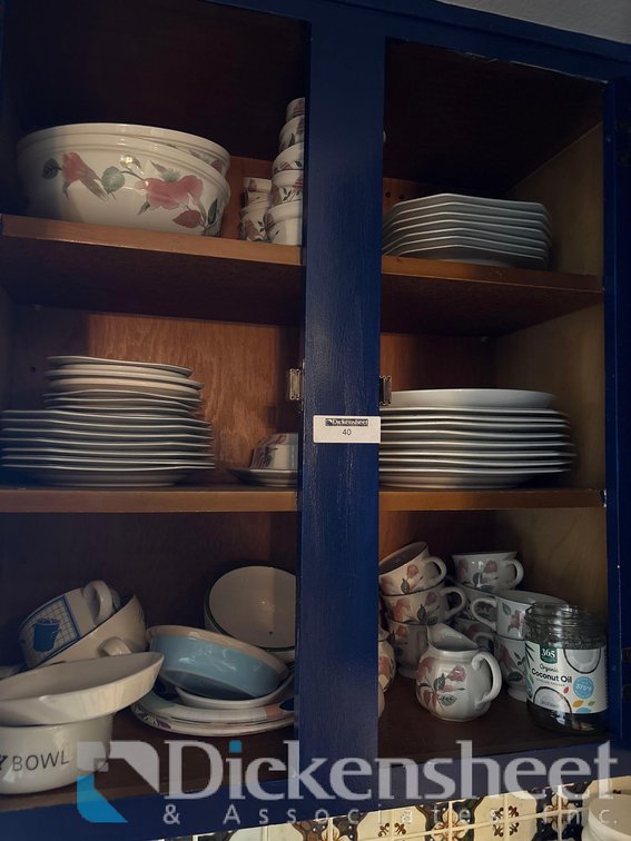 GREAT SELECTION OF DISHES, KITCHEN GOODS