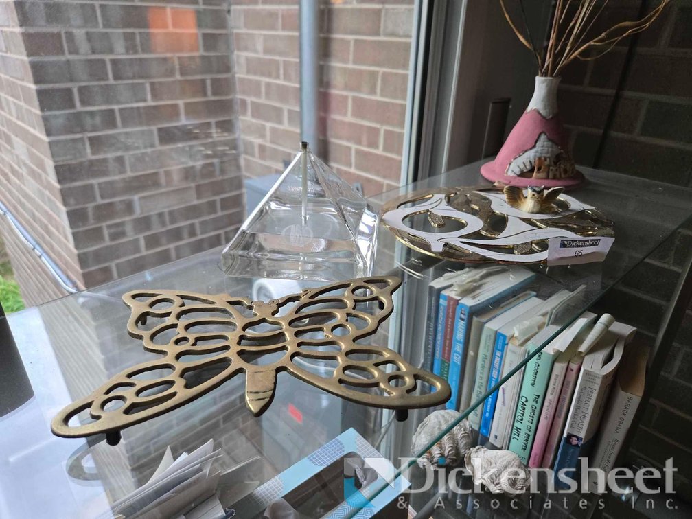 BUTTERFLY, DECORATIVE ITEMS ON TOP OF TABLE