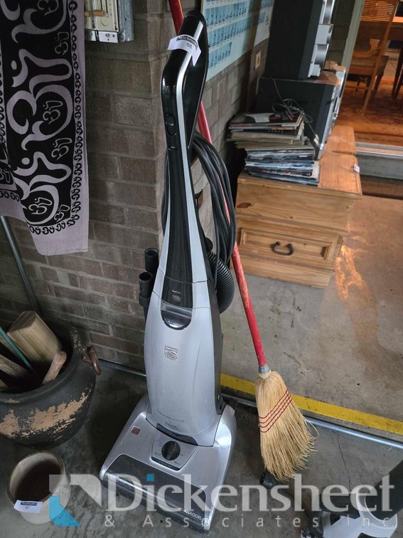KENMORE ELITE HEPA UPRIGHT VACUUM
