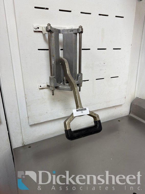 WALL MOUNT FRENCH FRY CUTTER