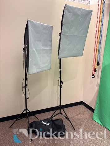 Image for TRIPOD PHOTOGRAPHY LIGHTS WITH DIFFUSERS