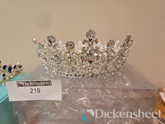 Image for SILVER TONE WITH CLEAR STONE TIARA