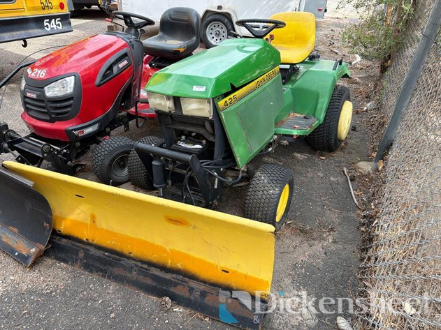 Image for JOHN DEERE 425 RIDING GARDEN TRACTOR