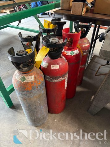 Image for (7) EMPTY CARBON DIOXIDE BOTTLES