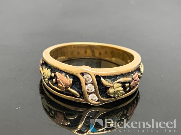 Image for 10KT Yellow Gold Diamond Band