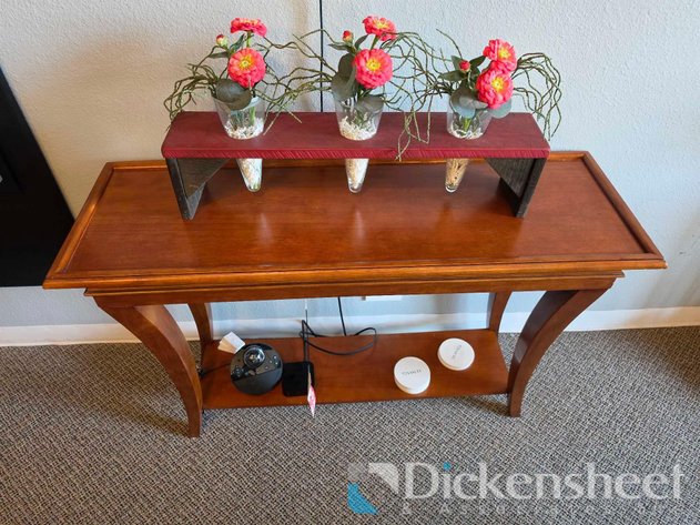 Image for WOOD CONSOLE TABLE WITH FLORAL LAMPS