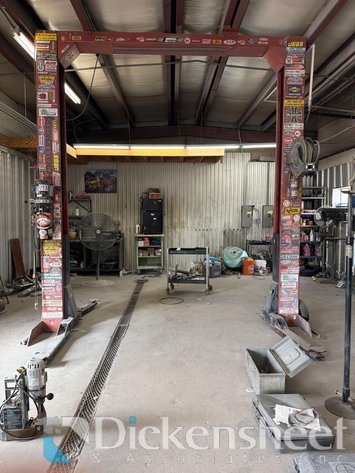 Image for VBM 7000 POUND TWO POST AUTOMOTIVE LIFT
