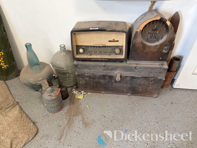 Image for ANTIQUE RADIOS, BOTTLES