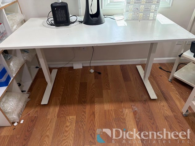 Image for ELECTRIC HEIGHT WORK TABLE