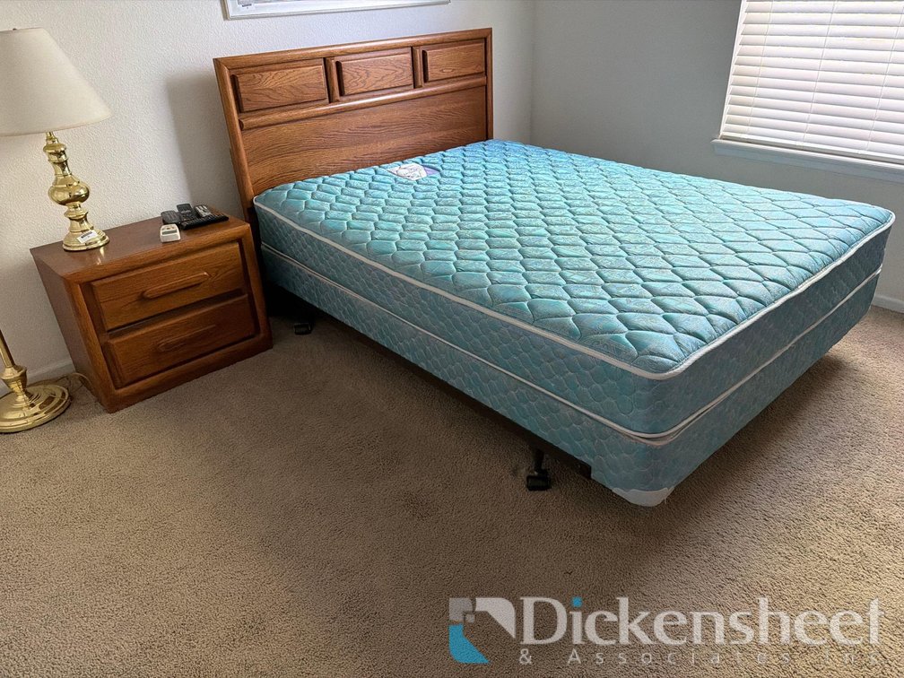 QUEEN SIZE BEDROOM SET