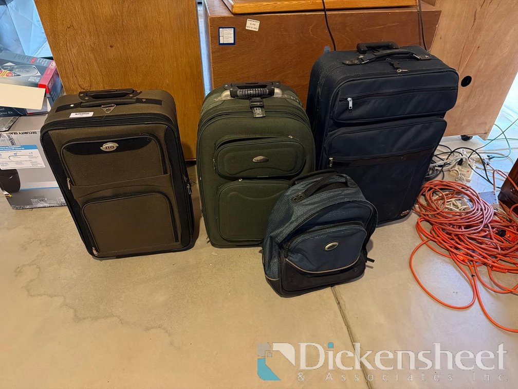 TRAVEL LUGGAGE LOT, QTY (4)