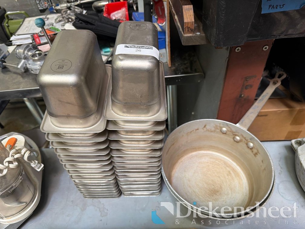 LOT OF STAINLESS STEEL INSERTS / HOTEL PANS & PANS