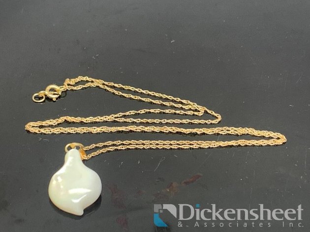 Image for 10K Yellow Gold Necklace With  Mother of Pearl Pendant